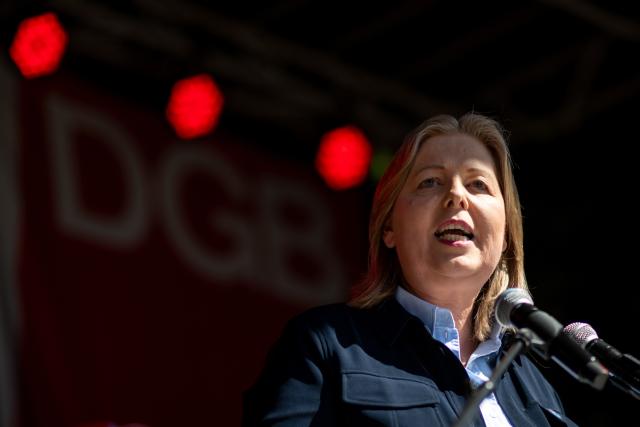 01 May 2026, North Rhine-Westphalia, Duisburg: Baerbel Bas, German Minister of Labor and co-leader of the SPD, stands on stage and speaks. The occasion is a nationwide trade union rally to mark International Workers' Day. Photo: Fabian Strauch/dpa