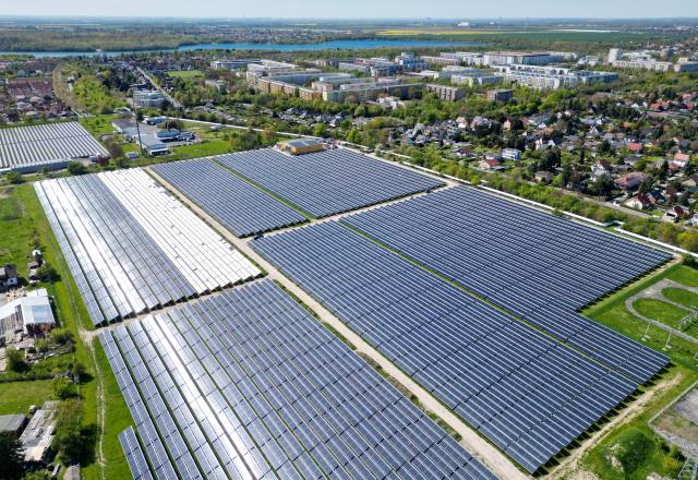 FILED - 28 April 2026, Saxony, Leipzig: FILE PHOTO - An aerial view taken with a drone of the collectors of what is currently Germany's largest solar thermal plant in Leipzig. Photo: Hendrik Schmidt/dpa