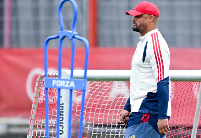 05 May 2026, Bavaria, Munich: Bayern Munich coach Vincent Kompany leads a training session at Saebener Strasse, ahead of the UEFA Champions League semifinal 2nd leg soccer match against Paris Saint-Germain. Photo: Sven Hoppe/dpa