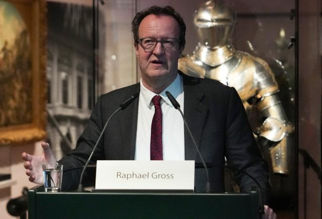 06 May 2026, Berlin: President of the German Historical Museum Raphael Gross speaks during a press tour of the new exhibition: "Objects. History. Stories. A Look at the Collection of the German Historical Museum". Photo: Sven Kaeuler/dpa