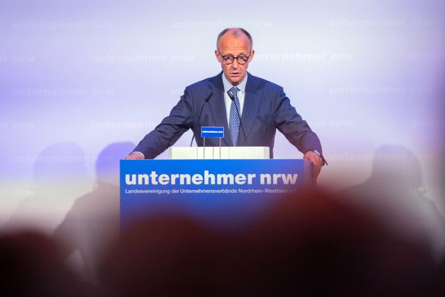 06 May 2026, North Rhine-Westphalia, Duesseldorf: German Chancellor Friedrich Merz speaks during the North Rhine-Westphalia (NRW) Entrepreneurs' Day at the Rheinterrassen. Around 550 entrepreneurs are expected to attend the annual Entrepreneurs' Day organized by the State Association of Business Associations NRW. Photo: Rolf Vennenbernd/dpa