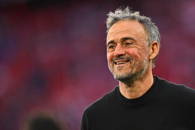 06 May 2026, Bavaria, Munich: Paris Saint-Germain coach Luis Enrique is pictured during a pitch inspection before the UEFA Champions League semi-final, second leg soccer match between Bayern Munich and Paris Saint-Germain at the Allianz Arena. Photo: Tom Weller/dpa