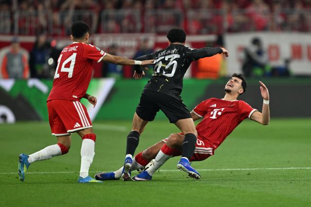 06 May 2026, Bavaria, Munich: Bayern Munich's Luis Diaz (L) and Aleksandar Pavlovic in action against Paris Saint-Germain's Warren Zaire-Emery during the UEFA Champions League semi-final, second leg soccer match between Bayern Munich and Paris Saint-Germain at the Allianz Arena. Photo: Sven Hoppe/dpa