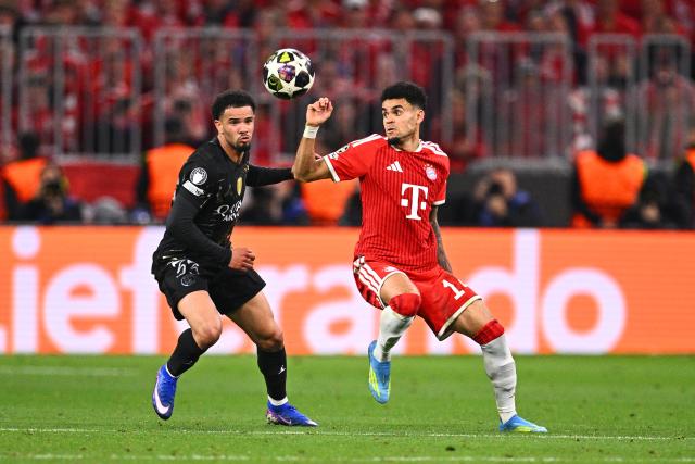 06 May 2026, Bavaria, Munich: Paris Saint-Germain's Warren Zaire-Emery and Bayern Munich's Luis Diaz (R) battle for the ball during the UEFA Champions League semi-final, second leg soccer match between Bayern Munich and Paris Saint-Germain at the Allianz Arena. Photo: Tom Weller/dpa