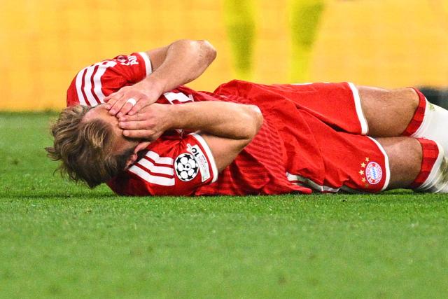06 May 2026, Bavaria, Munich: Bayern Munich's Harry Kane lies injured on the pitch during the UEFA Champions League semi-final, second leg soccer match between Bayern Munich and Paris Saint-Germain at the Allianz Arena. Photo: Tom Weller/dpa