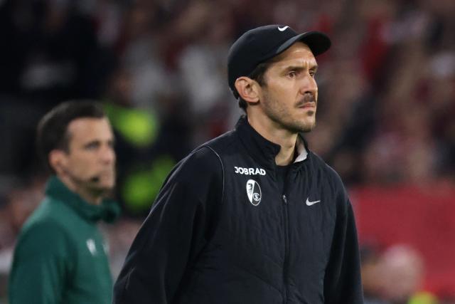 07 May 2026, Baden-Württemberg, Freiburg im Breisgau: Freiburg coach Julian Schuster reacts during the UEFA Europa League semi-final second leg soccer match between SC Freiburg and SC Braga at Europa Park Stadium. Photo: Philipp von Ditfurth/dpa