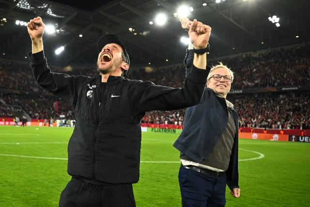 07 May 2026, Baden-Württemberg, Freiburg im Breisgau: Freiburg coach Julian Schuster and sports director Klemens Hartenbach celebrate victory after the UEFA Europa League semi-final seond leg soccer match between SC Freiburg and SC Braga at Europa Park Stadium. Photo: Tom Weller/dpa