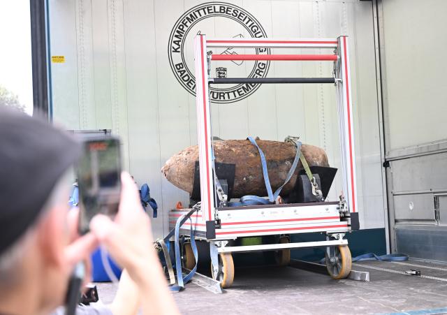 08 May 2026, Baden-Wuerttemberg, Stuttgart: A defused World War II aerial bomb lies on a bomb disposal unit's truck, ready for transport. Photo: Bernd Weißbrod/dpa