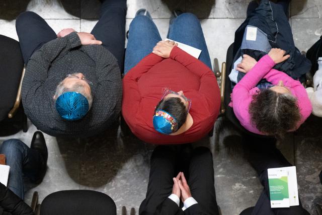 08 May 2026, Saxony, Dresden: Participants in a commemorative event marking the liberation from Nazi rule and the end of World War II are seated at the Saxon State Chancellery. Photo: Sebastian Kahnert/dpa