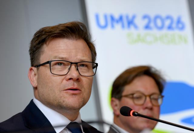 08 May 2026, Saxony, Leipzig: Carsten Schneider, Germany's Environment Minister, speaks at the conclusion of the Conference of Environment Ministers in Leipzig. During the conference, the ministers discussed strengthening water resilience, expanding water management infrastructure, and developing sustainable strategies for adapting to climate change. Photo: Hendrik Schmidt/dpa