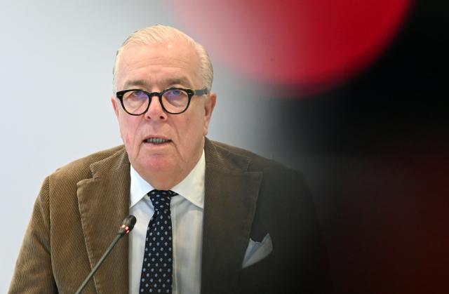 FILED - 07 January 2026, Berlin: FILE PHOTO - Klaus Reinhardt, President of the German Medical Association, speaks during the New Year's press conference. Photo: Elisa Schu/dpa