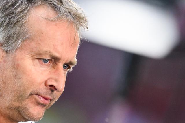 09 May 2026, Stuttgart: Bayer Leverkusen coach Kasper Hjulmand is pictured before the German Bundesliga soccer match between VfB Stuttgart and Bayer 04 Leverkusen at the MHPArena. Photo: Tom Weller/dpa - IMPORTANT NOTICE: DFL and DFB regulations prohibit any use of photographs as image sequences and/or quasi-video.