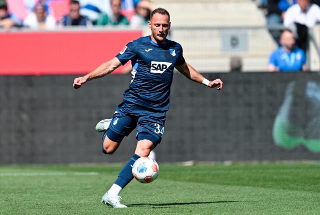 09 May 2026, Baden-Württemberg, Sinsheim: Hoffenheim's Vladimir Coufal in action during the German Bundesliga soccer match between TSG 1899 Hoffenheim and Werder Bremen at the PreZero Arena. Photo: Uwe Anspach/dpa - IMPORTANT NOTICE: DFL and DFB regulations prohibit any use of photographs as image sequences and/or quasi-video.