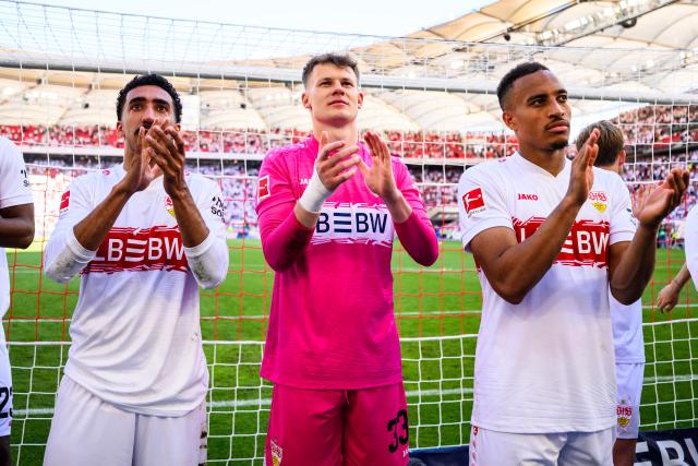 09 May 2026, Stuttgart: (L-R) Stuttgart's players Tiago Tomas, goalkeeper Alexander Nübel and Jamie Leweling celebrate with the fans after the German Bundesliga soccer match between VfB Stuttgart and Bayer 04 Leverkusen at the MHPArena. Photo: Tom Weller/dpa - IMPORTANT NOTICE: DFL and DFB regulations prohibit any use of photographs as image sequences and/or quasi-video.
