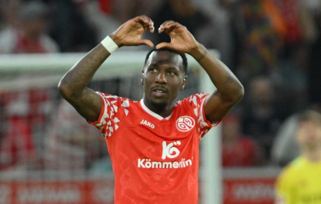 10 May 2026, Rhineland-Palatinate, Mainz: Mainz' Sheraldo Becker celebrates scoring his side's first goal during the German Bundesliga soccer match between FSV Mainz 05 and 1.FC Union Berlin at Mewa Arena. Photo: Torsten Silz/dpa - IMPORTANT NOTE: In accordance with the regulations of the DFL German Football League and the DFB German Football Association, it is prohibited to utilize or have utilized photographs taken in the stadium and/or of the match in the form of sequential images and/or video-like photo series.