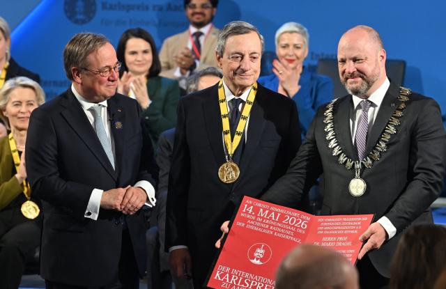 14 May 2026, North Rhine-Westphalia, Aachen: Former President of the European Central Bank (ECB) Mario Draghi is awarded with the Charlemagne Prize in Aachen City Hall. Photo: Henning Kaiser/dpa
