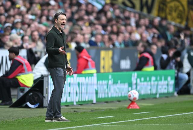 16 May 2026, Bremen: Borussia Dortmund coach Niko Kovac gestures on the sidelines during the German Bundesliga soccer match between SV Werder Bremen and Borussia Dortmund at Weserstadion. Photo: Carmen Jaspersen/dpa - WICHTIGER HINWEIS: Gemäß den Vorgaben der DFL Deutsche Fußball Liga bzw. des DFB Deutscher Fußball-Bund ist es untersagt, in dem Stadion und/oder vom Spiel angefertigte Fotoaufnahmen in Form von Sequenzbildern und/oder videoähnlichen Fotostrecken zu verwerten bzw. verwerten zu lassen.