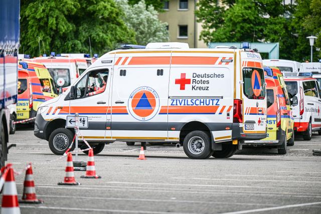 17 May 2026, Baden-Wuerttemberg, Pforzheim: Around 27,000 to 30,000 people have to leave their homes and apartments within the exclusion zone around the site following the discovery of a Second World War bomb. Photo: Marius Bulling/dpa