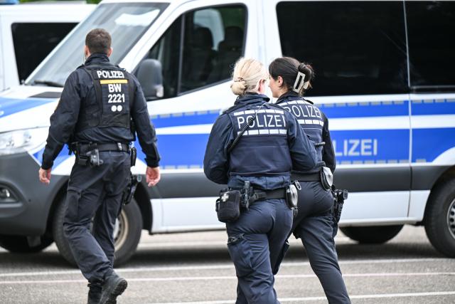 17 May 2026, Baden-Wuerttemberg, Pforzheim: Around 27,000 to 30,000 people have to leave their homes and apartments within the exclusion zone around the site following the discovery of a Second World War bomb. Photo: Marius Bulling/dpa