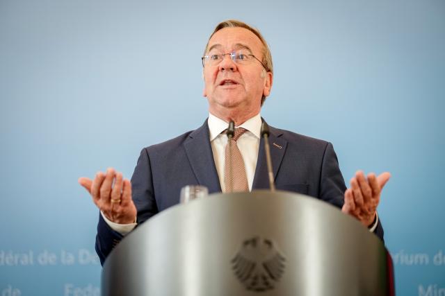 18 May 2026, Berlin: German Minister of Defense Boris Pistorius speaks during a joint press conference with his counterparts from Switzerland Martin Pfister , from Austria Klaudia Tanner and from Luxembourg Yuriko Backes at the German Ministry of Defense. Photo: Kay Nietfeld/dpa