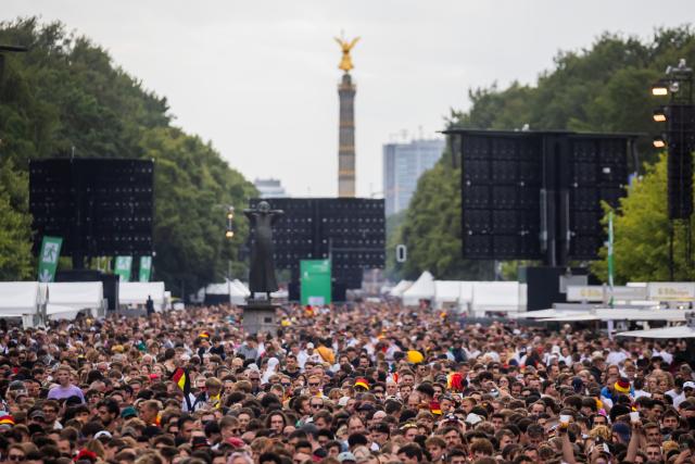 FILED - 05 July 2024, Berlin: FILE PHOTO - A view of the fan zone at the Brandenburg Gate, during the UEFA Euro 2024. Unlike in previous years, there will be no fan zone with live match broadcasts at the Brandenburg Gate in Berlin during the World Cup in the United States, Canada and Mexico. Photo: Christoph Soeder/dpa