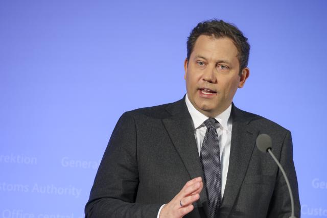 12 May 2026, Schkeuditz: German Minister of Finance Lars Klingbeil speaks during the annual customs press conference at the DHL hub in Leipzig. Photo: Jan Woitas/dpa