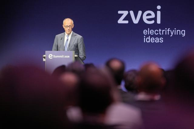 20 May 2026, Berlin: German Chancellor Friedrich Merz speaks during the "ZVEI eSummit" conference in Berlin. Merz addressed the integration and development of artificial intelligence (AI) across the country's electrical and digital manufacturing sectors. Photo: Michael Kappeler/dpa
