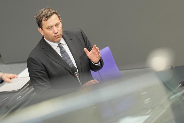20 May 2026, Berlin: German Finance Minister Lars Klingbeil, speaks during the questioning of the government at the German Parliament (Bundestag). Photo: Michael Kappeler/dpa