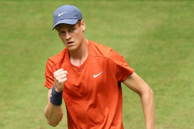 FILED - 18 June 2024, North Rhine-Westphalia, Halle/Westfalen: FILE PHOTO - Italian tennis player Jannik Sinner reacts during his men's singles first round match against Netherlands' Tallon Griekspoor at the Halle Open tennis tournament. Photo: Claus Bergmann/dpa