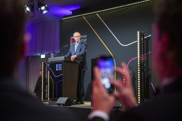21 May 2026, Berlin: Germany's Chancellor Friedrich Merz speaks at the 'German Startup Awards 2026' ceremony. Photo: Christophe Gateau/dpa