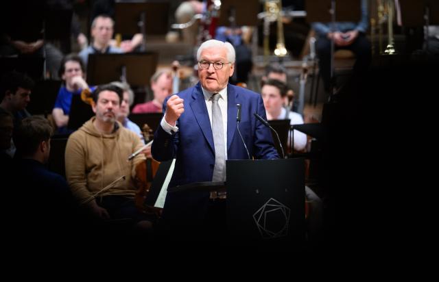 28 May 2026, Berlin: German President Frank-Walter Steinmeier speaks during the Berliner Philharmoniker's dress rehearsal for around 1,000 volunteers at the Philharmonie Berlin. Photo: Bernd von Jutrczenka/dpa