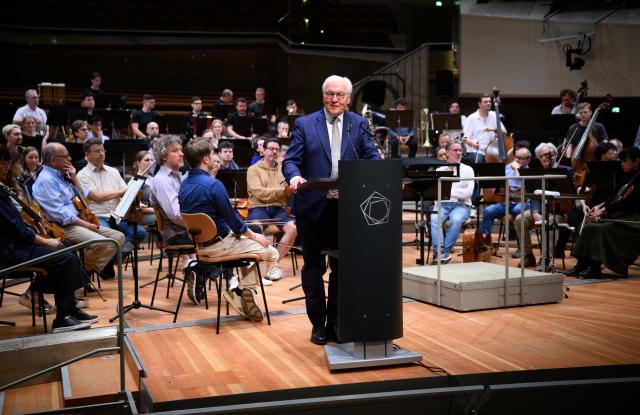 28 May 2026, Berlin: German President Frank-Walter Steinmeier speaks during the Berliner Philharmoniker's dress rehearsal for around 1,000 volunteers at the Philharmonie Berlin. Photo: Bernd von Jutrczenka/dpa