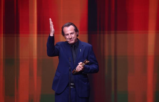 29 May 2026, Berlin: Michael Wortmann received the award for Best Visual Effects for the film "Momo" during the German Film Awards ceremony at the Palais am Funkturm. Photo: Christoph Soeder/dpa