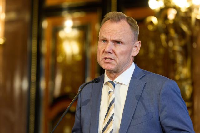 01 June 2026, Hamburg: Andy Grote, Senator for the Interior, holds a press conference at City Hall regarding the results of the Olympic referendum. Photo: Georg Wendt/dpa