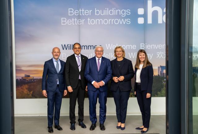 03 June 2026, Saarland, Blieskastel: German President Frank-Walter Steinmeier (C) stands with (L-R) Hager Group Supervisory Board Chairman Daniel Hager, Rwandan Ambassador Igor Cesar, Saarland Minister President Anke Rehlinger (SPD), and Hager CEO Sabine Busse outside the company's manufacturing facility in Blieskastel, Germany Photo: Harald Tittel/dpa
