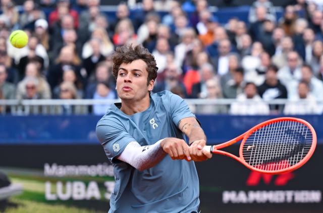 FILED - 19 April 2026, Bavaria, Munich: FILE PHOTO - Italian tennis player Flavio Cobolli in action against US Ben Shelton during their men's singles final match of the ATP Tour BMW Open by Bitpanda in Munich. Photo: Sven Hoppe/dpa