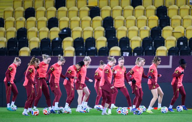 FILED - 02 March 2026, Saxony, Dresden: FILE PHOTO - Germany players warm up before the FIFA World Cup qualifying match between Germany and Slovenia at the Rudolf-Harbig-Stadion. Photo: Robert Michael/dpa
