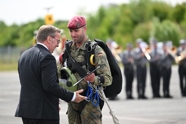 06 June 2026, Bavaria, Neubiberg: Boris Pistorius, German Minister of Defense, takes part in a promotion appeal for officer candidates on the grounds of the German Armed Forces (Bundeswehr) University during the Bundeswehr Day. Photo: Sven Hoppe/dpa