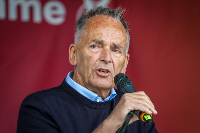 FILED - 31 May 2024, Bremen: FILE PHOTO - Michael von der Schulenburg, third-placed candidate on the list of the Sahra Wagenknecht Alliance (BSW) for the European elections, speaks at a BSW campaign event on the market square in Bremen. Photo: Focke Strangmann/dpa