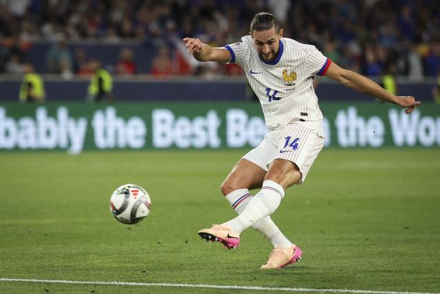 FILED - 05 June 2025, Baden-Württemberg, Stuttgart: FILE PHOTO - France's Adrien Rabiot in action during the UEFA Nations League A play-off round, semi-final soccer match between Spain and France at Stuttgart Arena, Photo: Christian Charisius/dpa