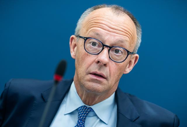 08 June 2026, Berlin: German Chancellor Friedrich Merz waits for the start of the Christian Democratic Union (CDU) Federal Executive Committee meeting at the party's headquarters, the Konrad-Adenauer-Haus. Photo: Michael Kappeler/dpa
