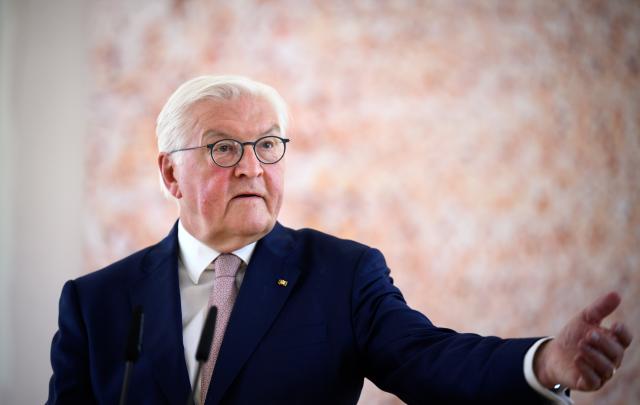 08 June 2026, Berlin: German President Frank-Walter Steinmeier speaks at the press tour of the exhibition "Freiraum Kunst - Akademie der Kuenste goes Bellevue" at Bellevue Palace. Under the patronage of Federal President Steinmeier, the Academy of Arts is staging a two-week exhibition with works and contributions by numerous Academy members and Berlin artists. Photo: Bernd von Jutrczenka/dpa