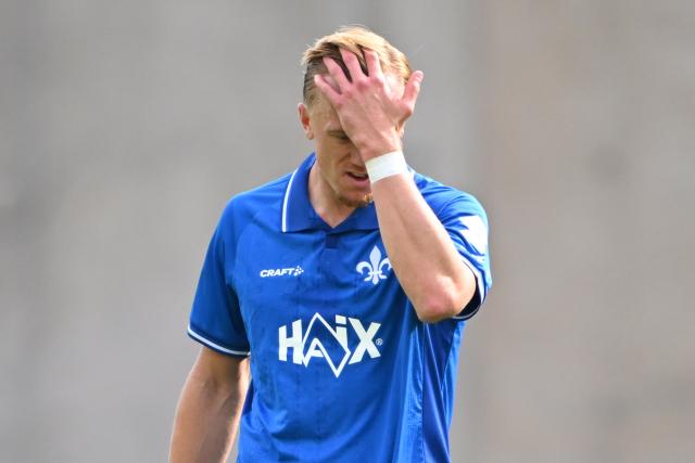 FILED - 17 May 2026, Hesse, Darmstadt: FILE PHOTO - Darmstadt's Isac Lidberg reacts after the 2nd German Bundesliga soccer match between SV Darmstadt 98 and SC Paderborn 07 at Merck-Stadion am Böllenfalltor. Photo: Florian Wiegand/dpa