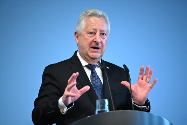 09 June 2026, Berlin: Jan Jaros Zuna, Minister of Defence and Deputy Prime Minister of the Czech Republic, speaks during a press conference with Boris Pistorius, Germany's Minister of Defence. Photo: Elisa Schu/dpa