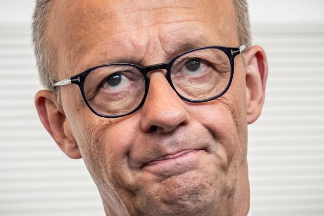 09 June 2026, Berlin: Friedrich Merz, Germany's Chancellor, reacts ahead of the start of the parliamentary group meeting in the German Bundestag. Photo: Michael Kappeler/dpa