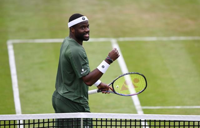 09 June 2026, Baden-Wuerttemberg, Stuttgart: US tennis player Frances Tiafoe celebrates defeating Germany's Daniel Altmaier during their men's singles round of 32 match at the Stuttgart Open tennis tournament. Photo: Marijan Murat/dpa