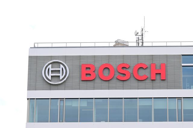 FILED - 16 April 2026, Baden-Württemberg, Renningen: FILE PHOTO - The logo of the industrial group and automotive supplier Bosch can be seen on the Bosch Campus. Photo: Bernd Weißbrod/dpa