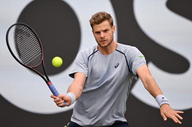 10 June 2026, Baden-Württemberg, Stuttgart: German tennis player Yannick Hanfmann in action during the men's singles round of 16 match against Italian tennis player Mattia Bellucci at the ATP Tour Stuttgart Open. Photo: Marijan Murat/dpa