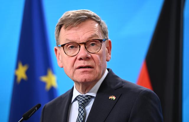 10 June 2026, Berlin: Johann Wadephul, Minister of Foreign Affairs, speaks during a joint press conference with his Hungarian counterpart, Anita Orban, Hungary's Minister of Foreign Affairs. Photo: Elisa Schu/dpa