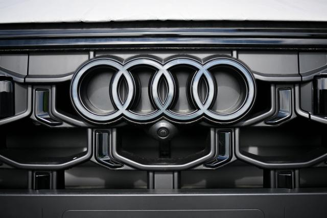 FILED - 23 April 2026, Lower Saxony, Emden: An Audi with a front camera is parked on the Emspier in Emden harbor. Photo: Sina Schuldt/dpa